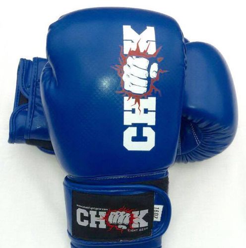 CHOK Boxhandschuhe aus Kunstleder in Carbon Optic, blau